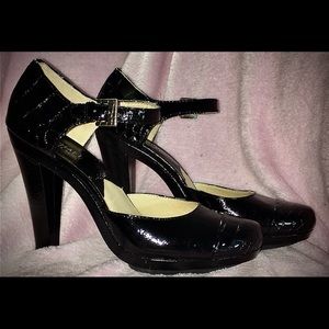 Michael Kors Black Patent Leather Thick Heel Sz 10